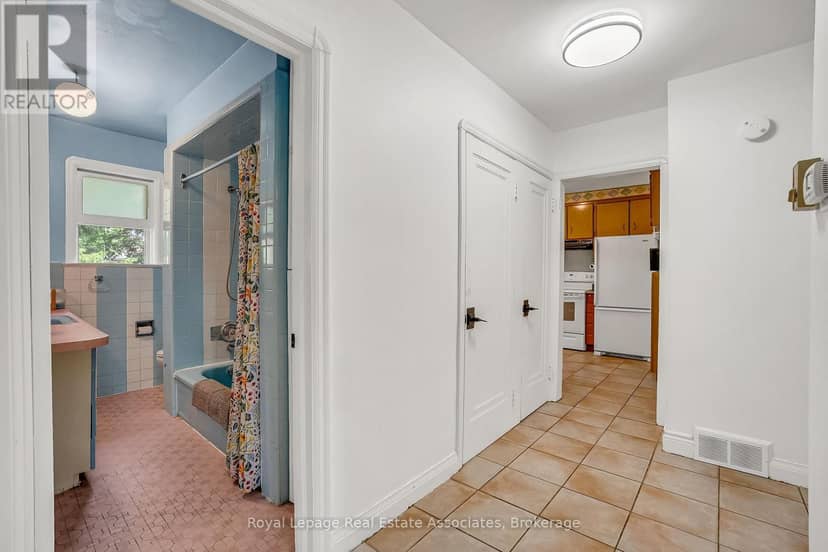 11 Ben Machree Drive — photo 17 of 40