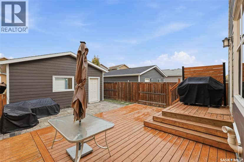 282 Eaton CRESCENT — photo 34 of 40
