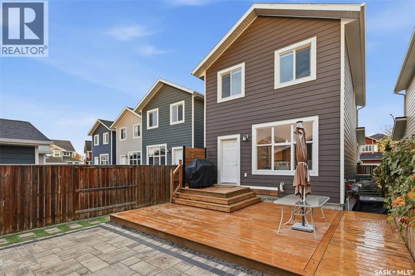 282 Eaton CRESCENT — photo 37 of 40