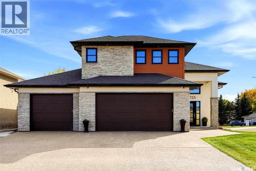 733 3rd AVENUE, Pilot Butte, photo 2