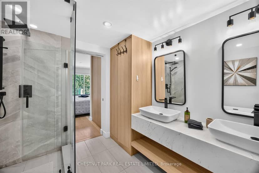 26 Caroline Avenue — photo 24 of 40