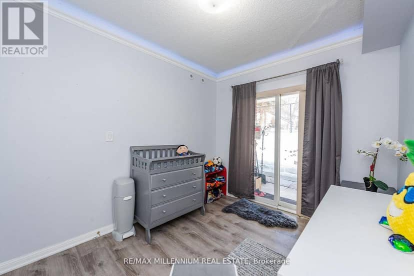 1034 - 3045 Finch Avenue W — photo 11 of 39