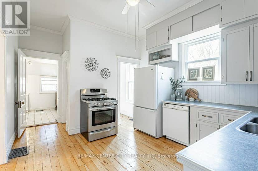 971 Elias Street — photo 16 of 40