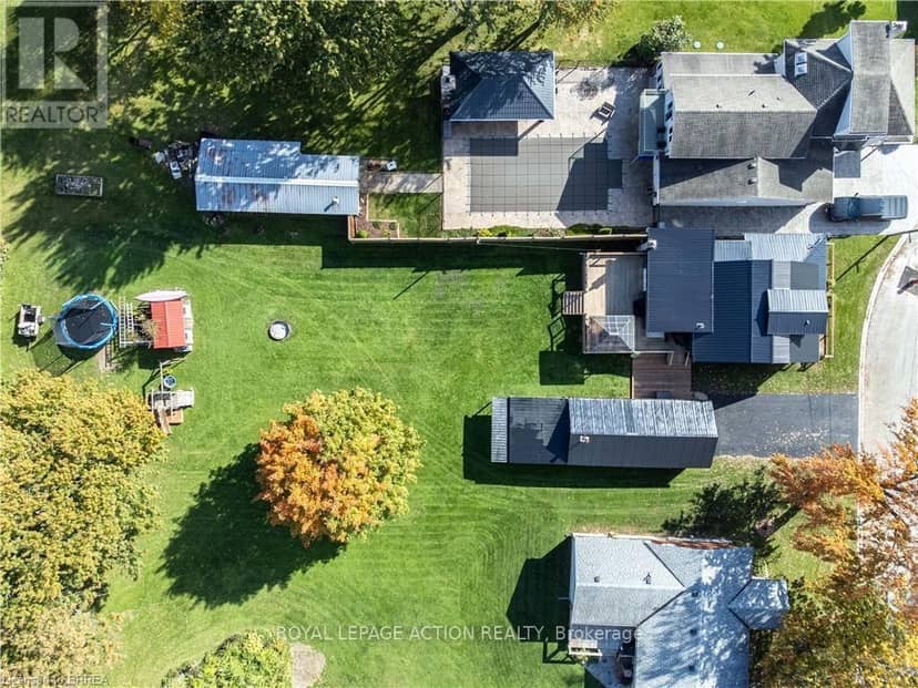 54 Railway Street E, Blandford-Blenheim, photo 6