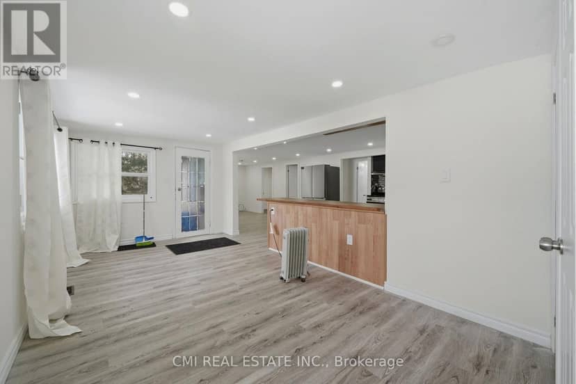 63 Sunnylea Avenue — photo 12 of 27