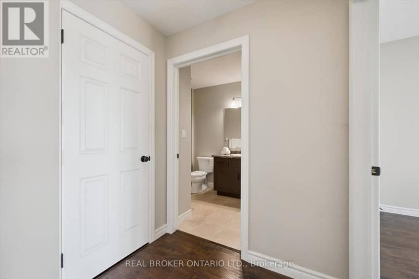 408 - 6492 Gerrie Road — photo 29 of 40