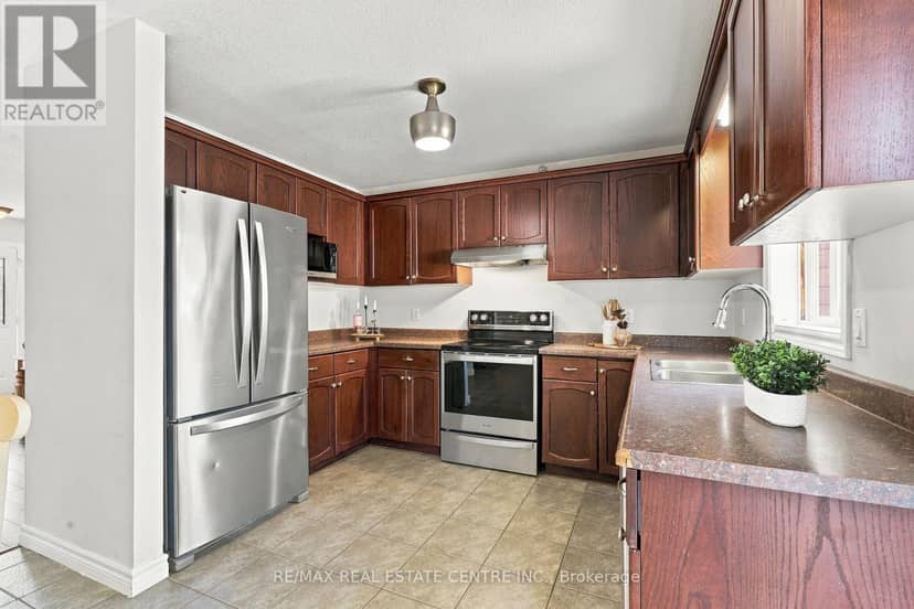 34 McMaster Road — photo 12 of 38