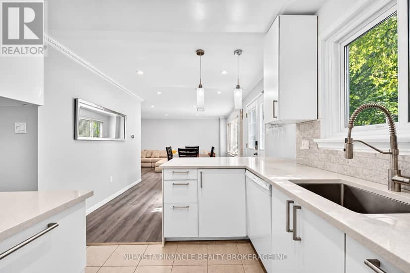 13 - 370 Homestead Court — photo 16 of 35