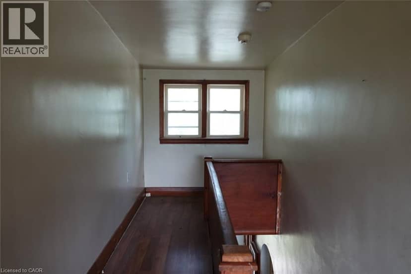 2490 ST ANNS Road — photo 14 of 32