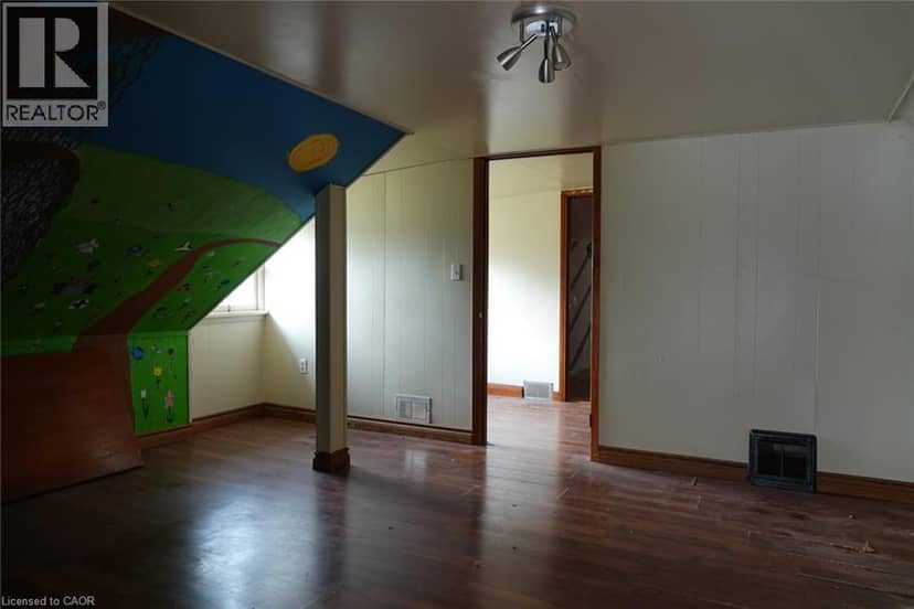 2490 ST ANNS Road — photo 16 of 32