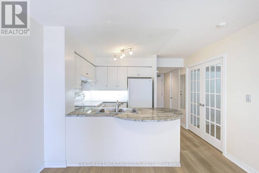 610 - 2 Rean Drive — photo 17 of 40