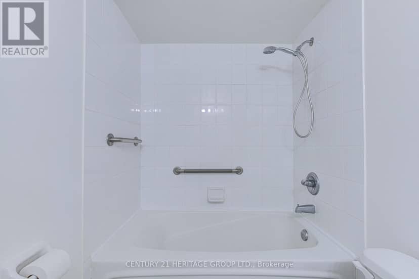 610 - 2 Rean Drive — photo 31 of 40