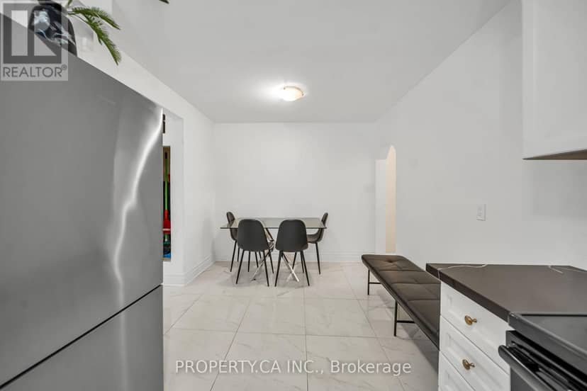 285 Robina Avenue — photo 18 of 40