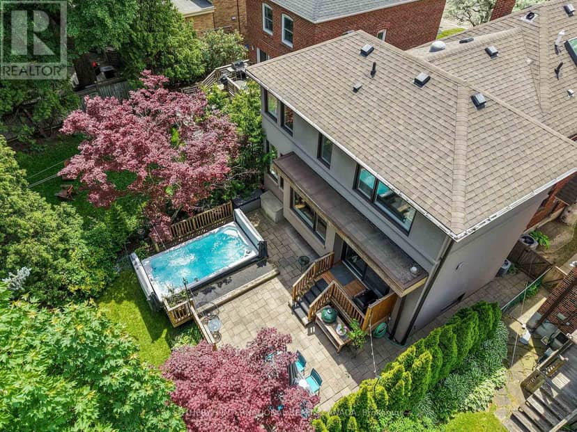 35 Belgrave Avenue — photo 2 of 40