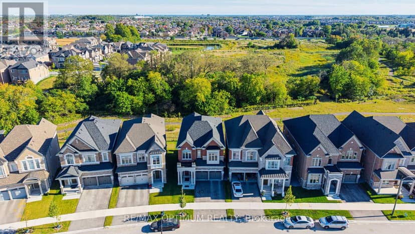 88 Pheasant Ridge Drive, Whitby, photo 2