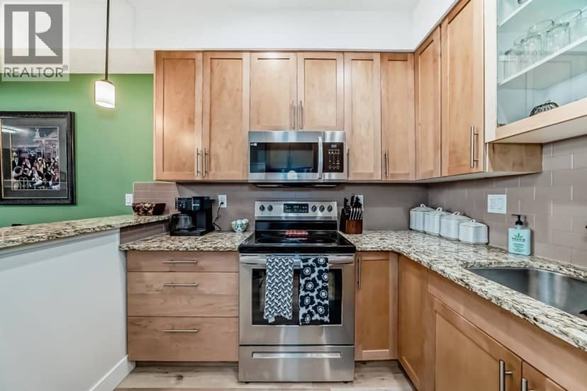 111, 1005B Westmount Drive — photo 9 of 40