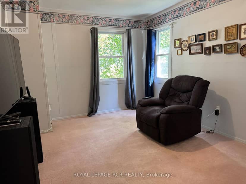 82 Mill Street, Richmond Hill, photo 6