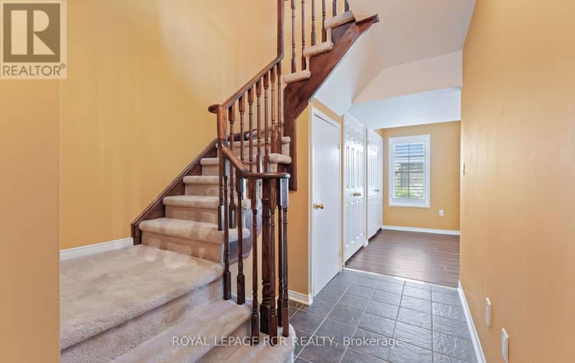 78 Burgon Place, Aurora, photo 3