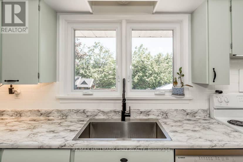 23 Downsview Drive — photo 16 of 40