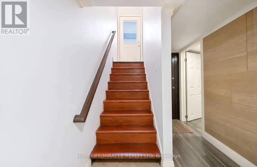 24 Acorn Avenue — photo 30 of 40