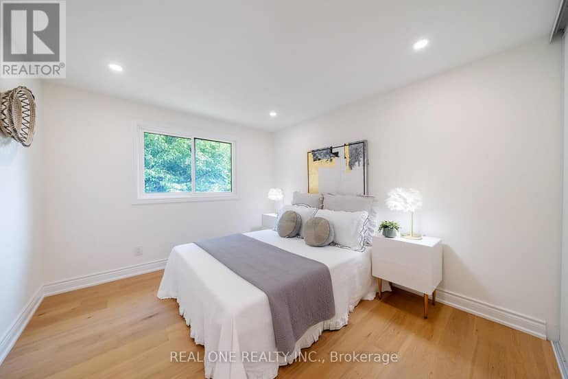 3148 Bentworth Drive — photo 26 of 40