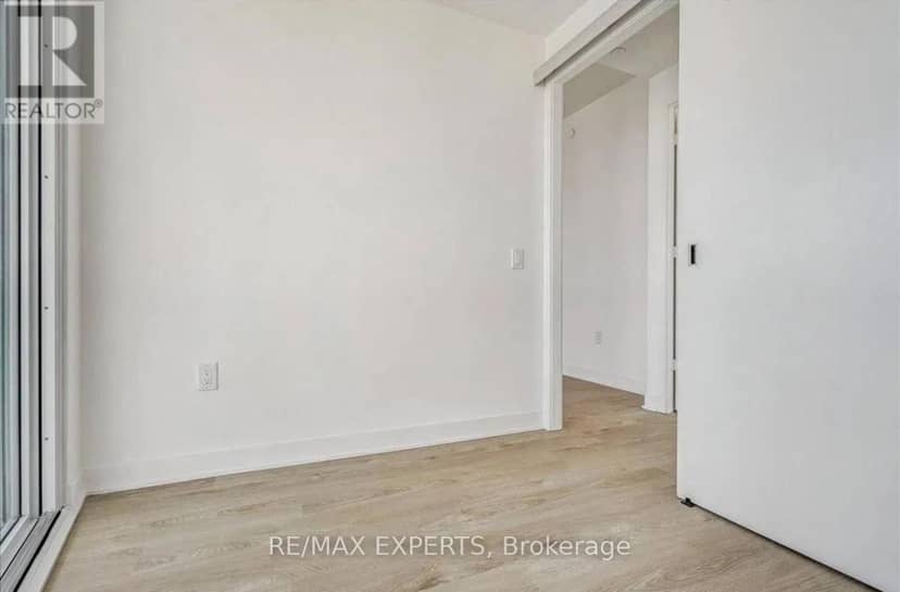 2710 - 3900 Confederation Parkway — photo 17 of 19