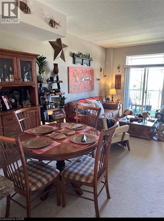 8 HEMLOCK Way Unit# 6 — photo 6 of 14