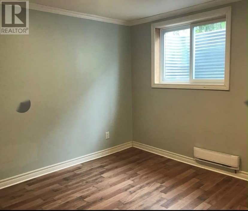 84 Windsor Drive — photo 12 of 19