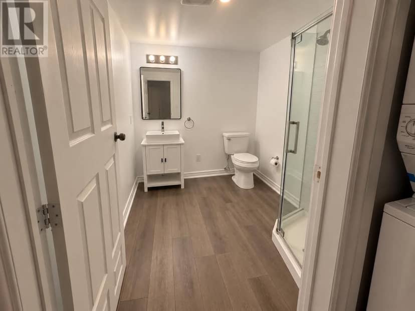 84 Windsor Drive — photo 15 of 19
