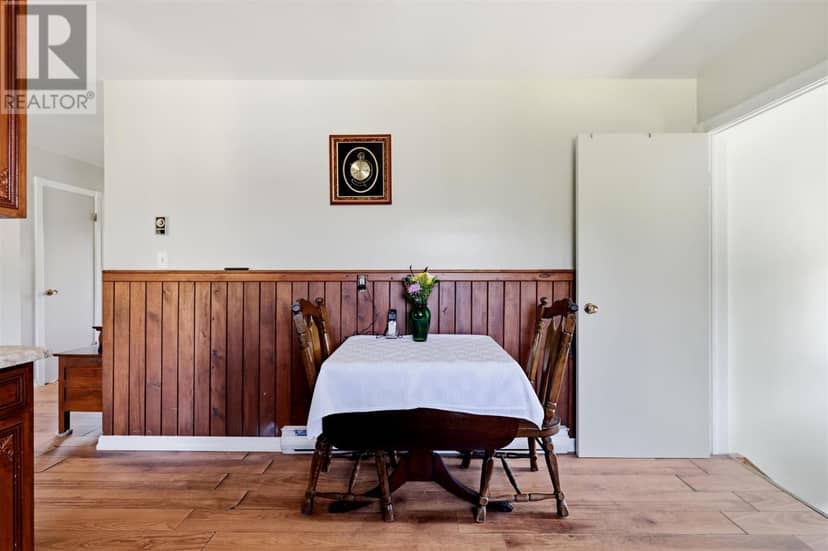 305 Moss RD — photo 13 of 40