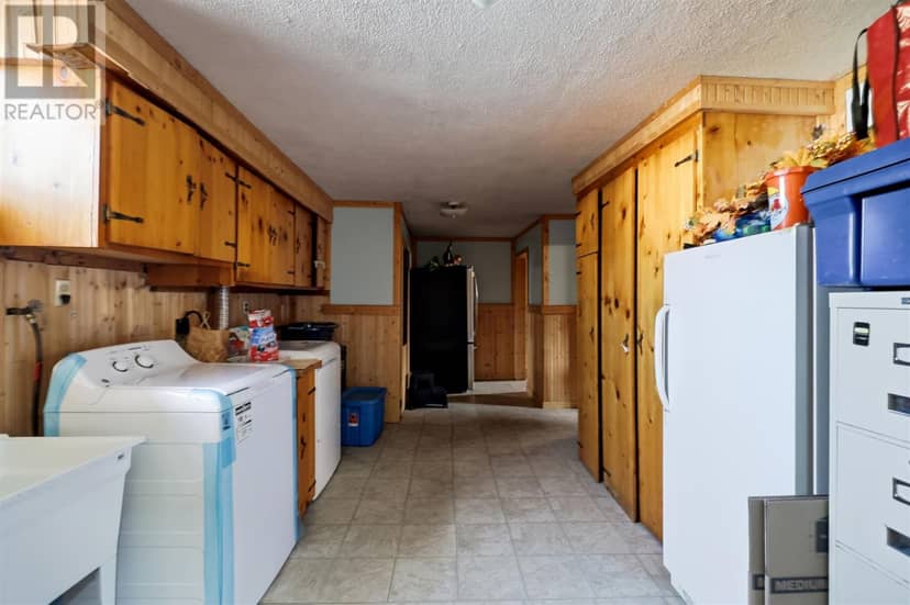 305 Moss RD — photo 23 of 40