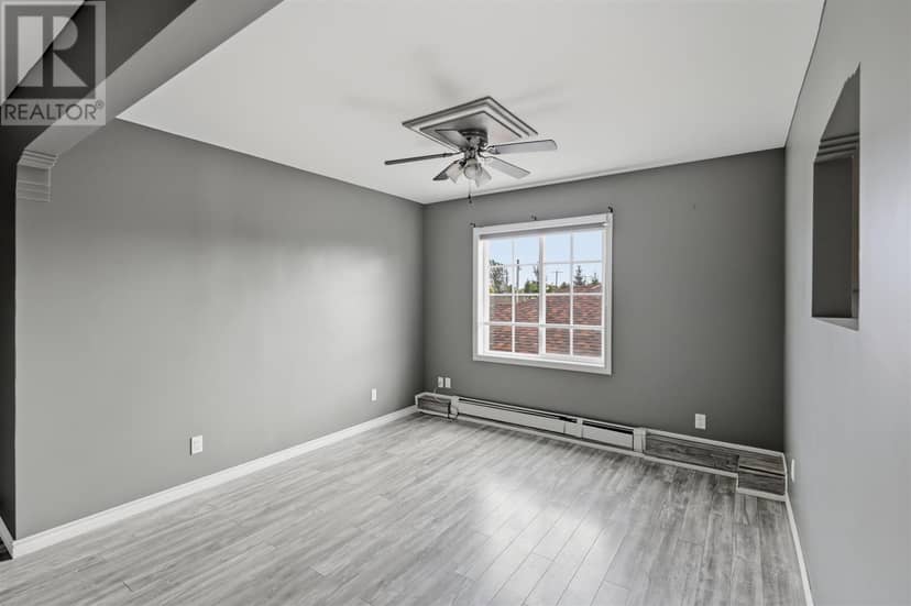 509 Douglas ST — photo 2 of 37