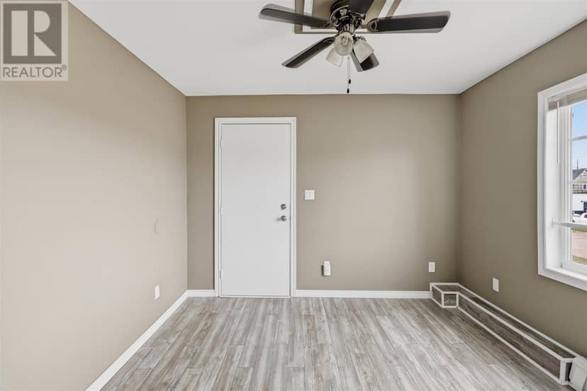 509 Douglas ST — photo 13 of 37