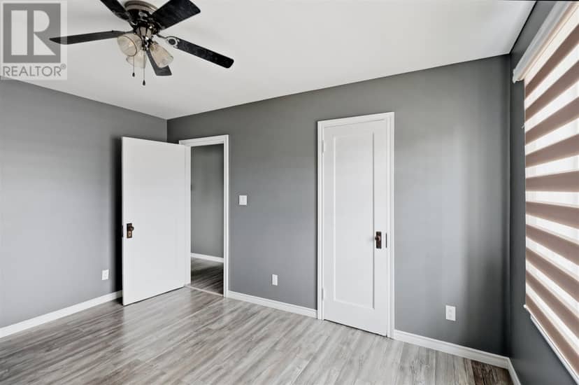 509 Douglas ST — photo 8 of 37