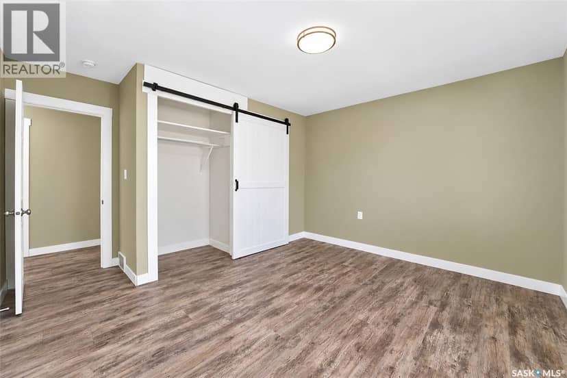 123 2nd AVENUE E — photo 32 of 40