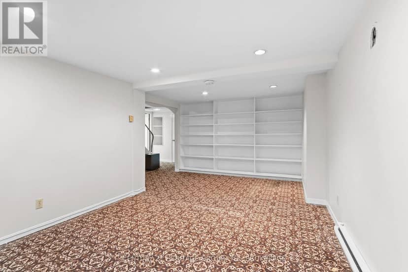 187 College Street — photo 39 of 40