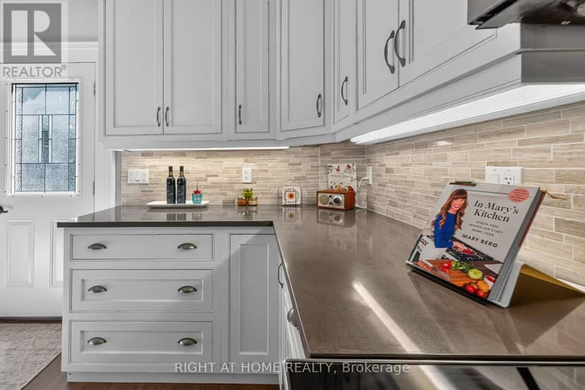 41 Hincks Street — photo 18 of 40