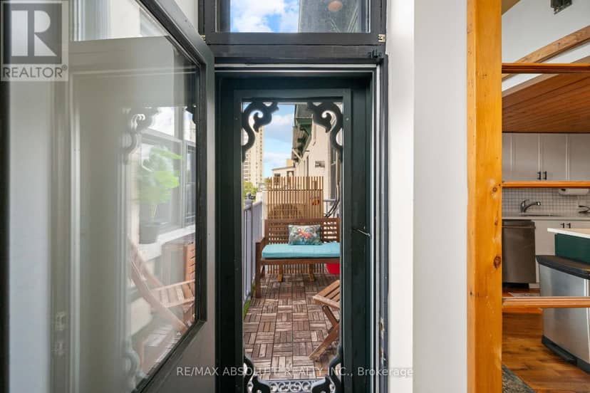 404 - 589 Rideau Street — photo 35 of 40