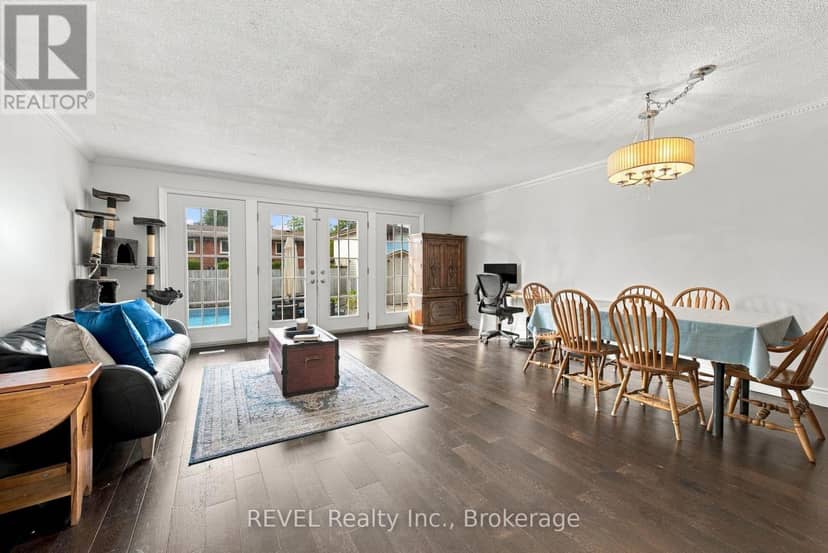 7218 Maywood Street — photo 9 of 40