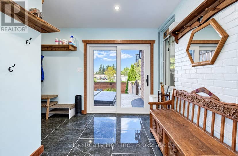 27 Mill St Street W, Perth East, photo 6