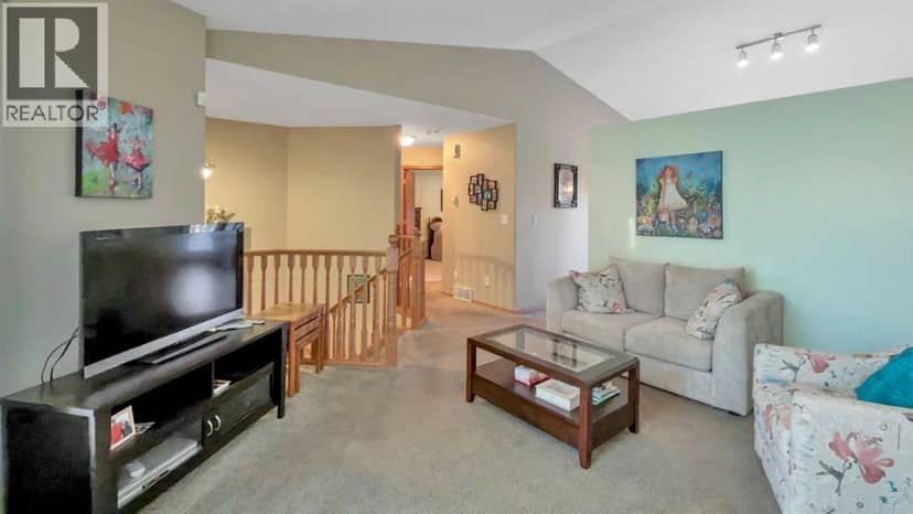 6411 54 Street — photo 9 of 27