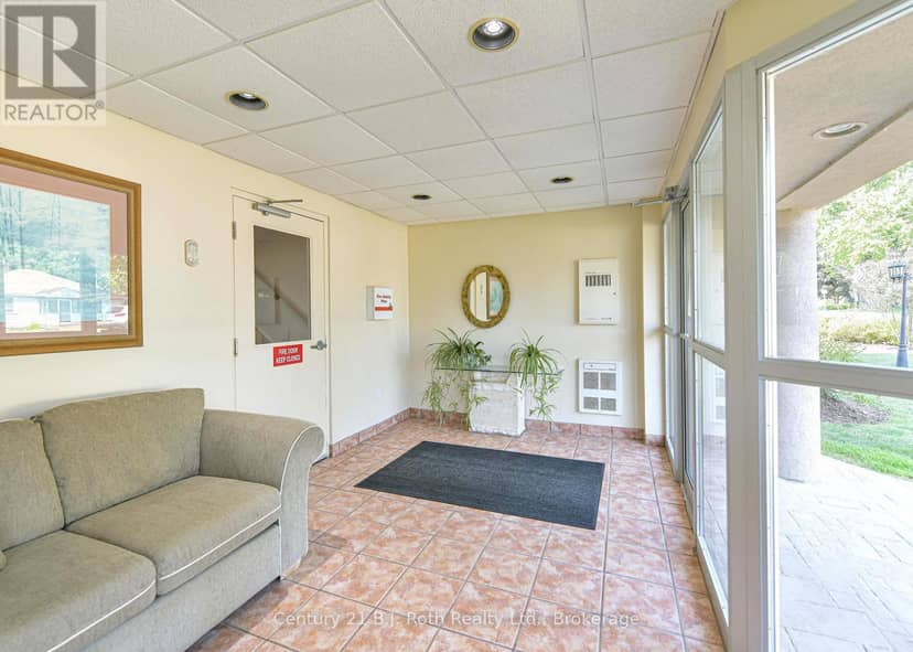 Unit 201 - 115 Bond Street, Orillia, photo 6