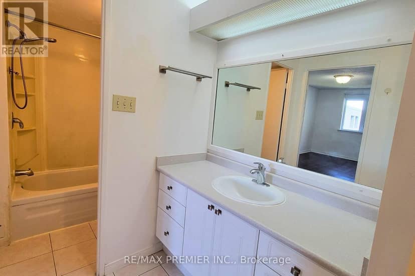 345 - 4005 Don Mills Road — photo 18 of 32