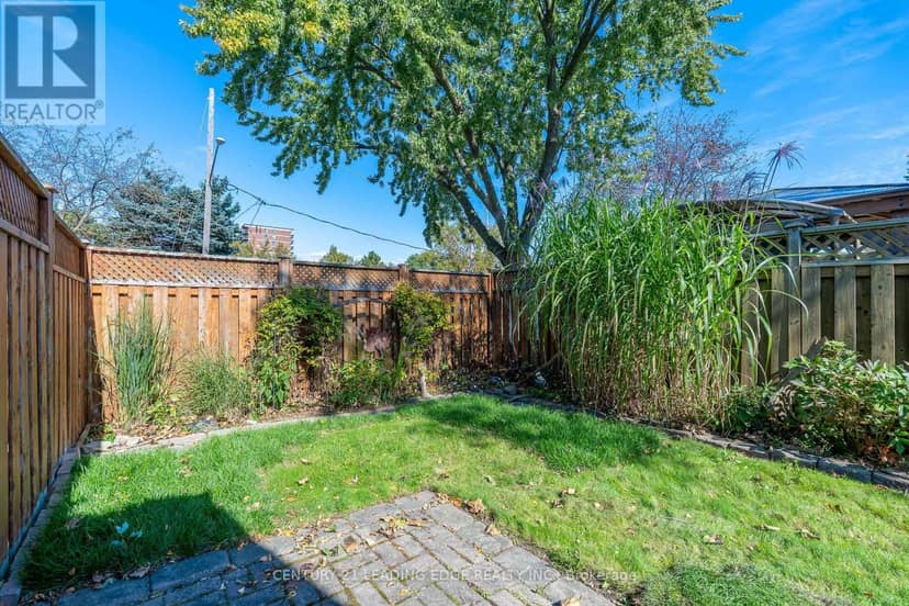 18 Horizon Crescent — photo 32 of 35