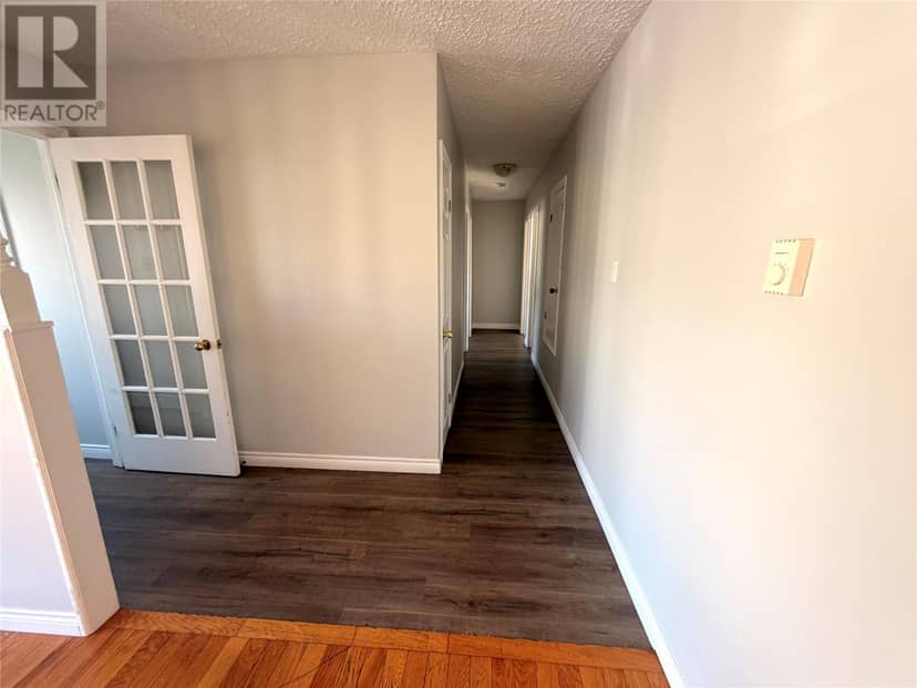 39 Canada Drive — photo 13 of 30