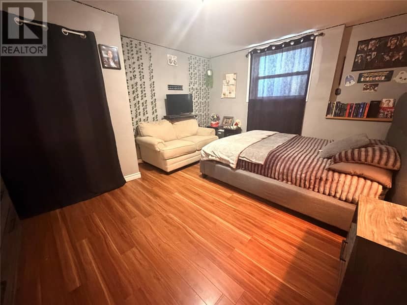 39 Canada Drive — photo 25 of 30