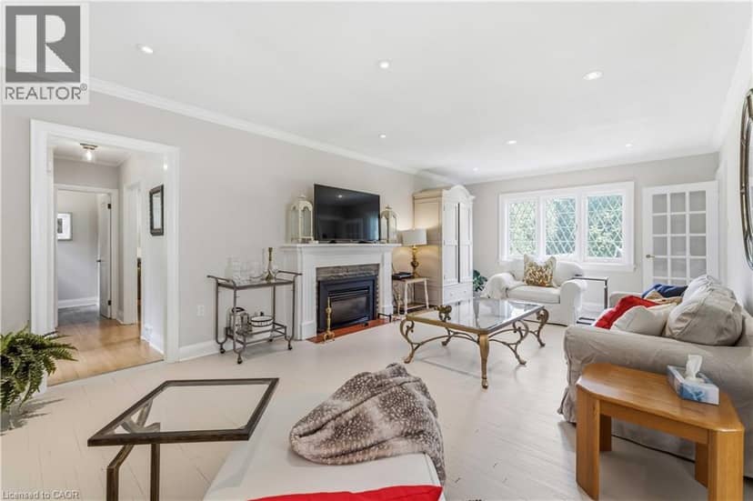 1537 GREGORY Road — photo 12 of 40