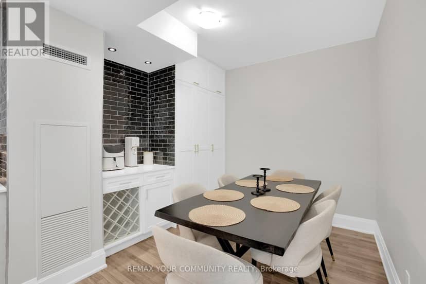 523 - 9085 Jane Street, Vaughan, photo 8