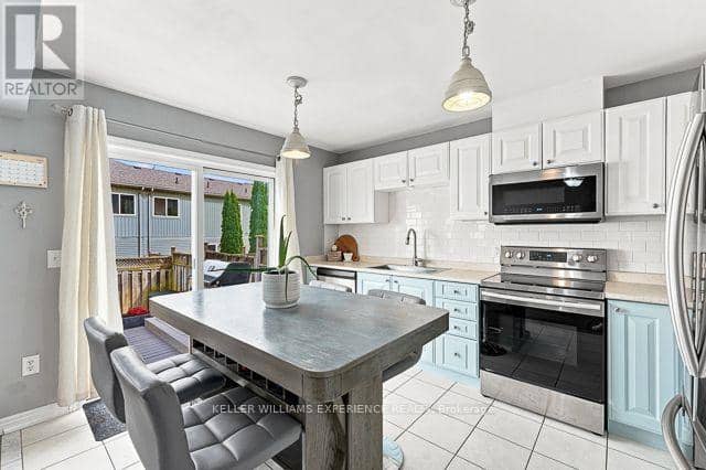 121 - 800 West Ridge Boulevard — photo 4 of 26