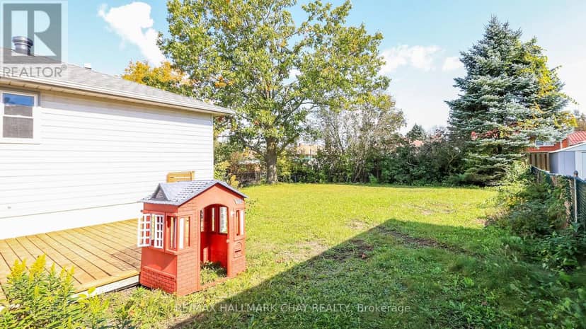 9 Bronte Crescent — photo 10 of 40